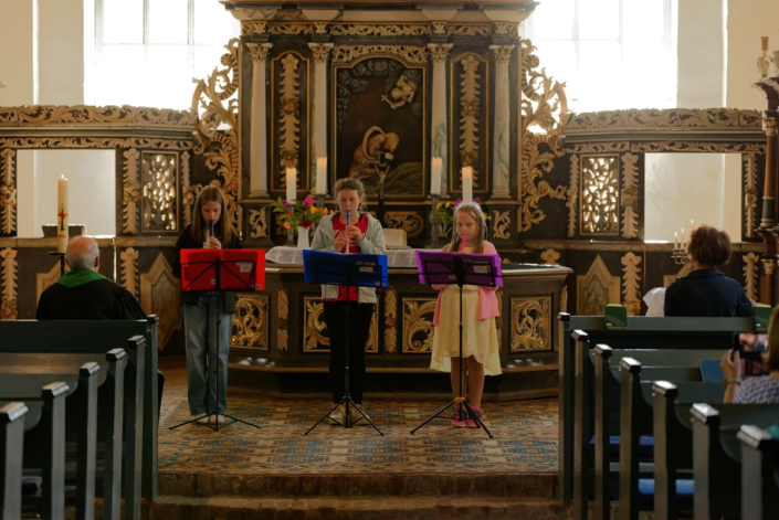 Laura aus Iven, Abbie-Claire & Alexandra aus Krien als Flötentrio