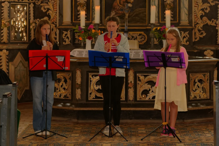 Laura aus Iven, Abbie-Claire & Alexandra aus Krien als Flötentrio