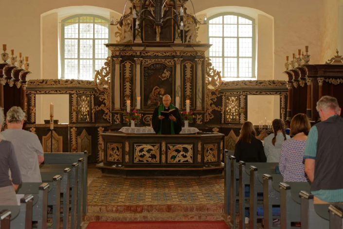 Prädikant Burkhard Fröhlich im Gottesdienst in Iven am 14.07.2024